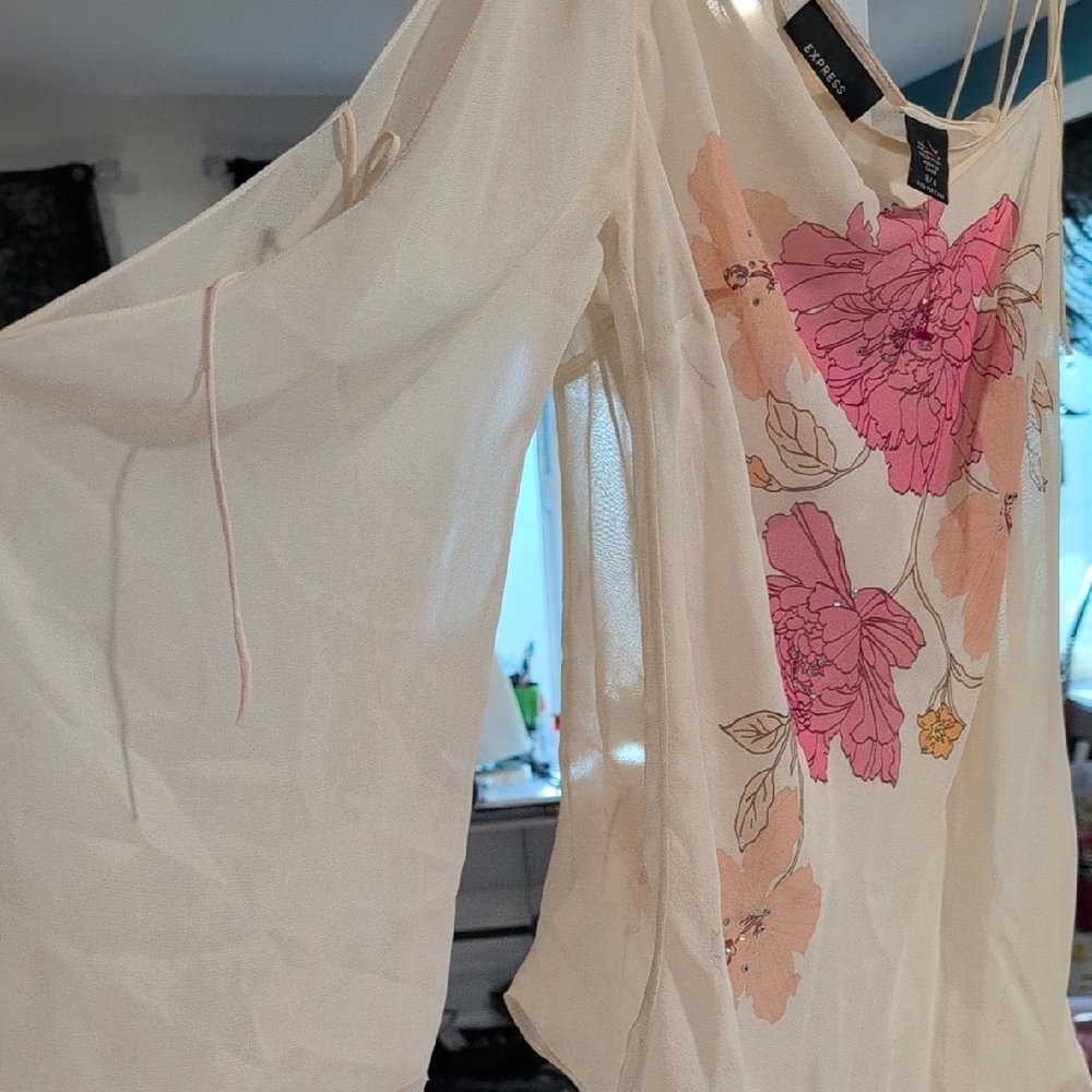 Express Cream and Pink Floral One Sleeve Blouse - Picture 3 of 6